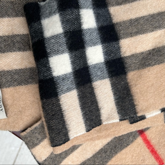 Designer bundle!! - Picture 3 of 16